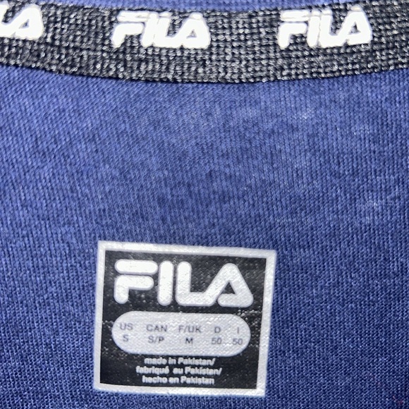🦋Fila Tee 2/15$ - Picture 9 of 9